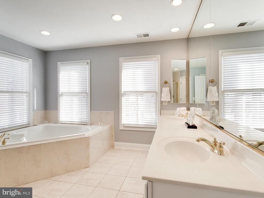 25 Alexander Street - Photo 12