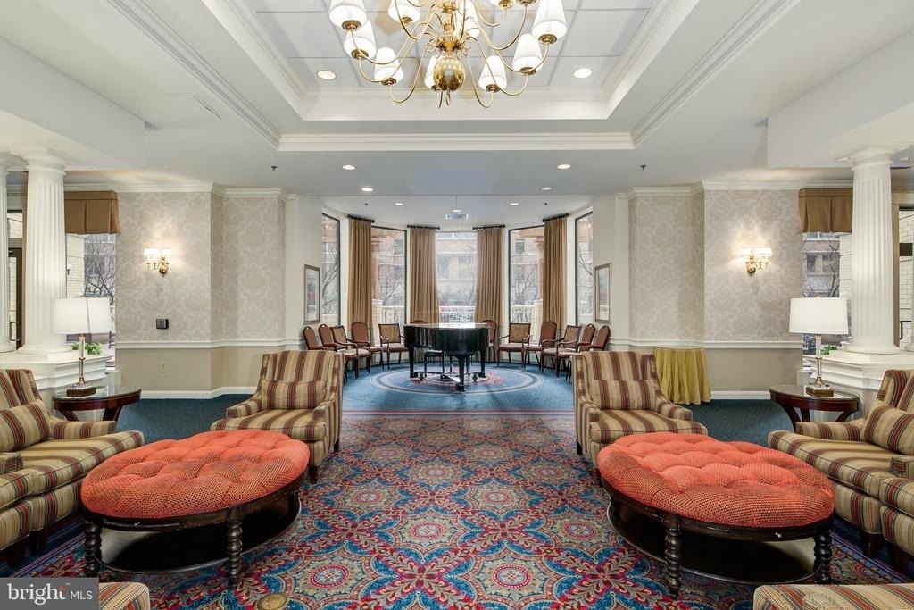 900 N Taylor Street - Photo 10