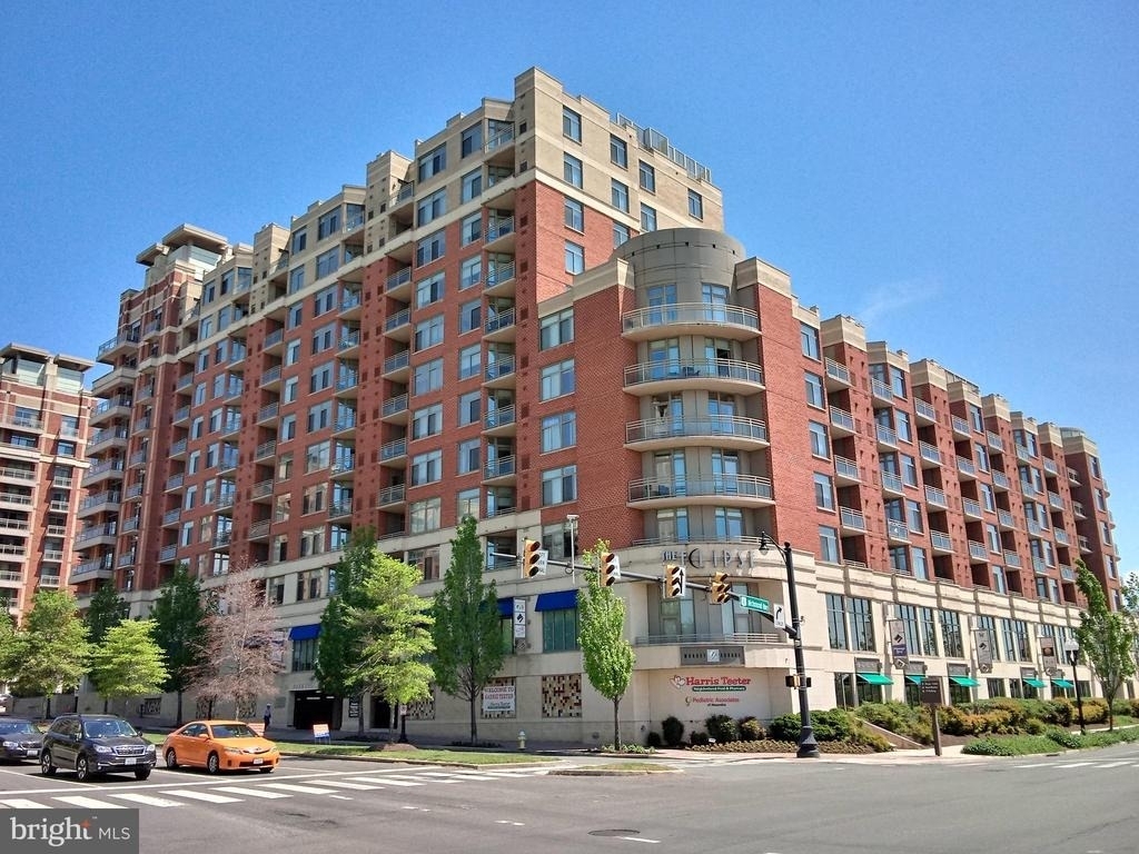 3600 S Glebe Road - Photo 0