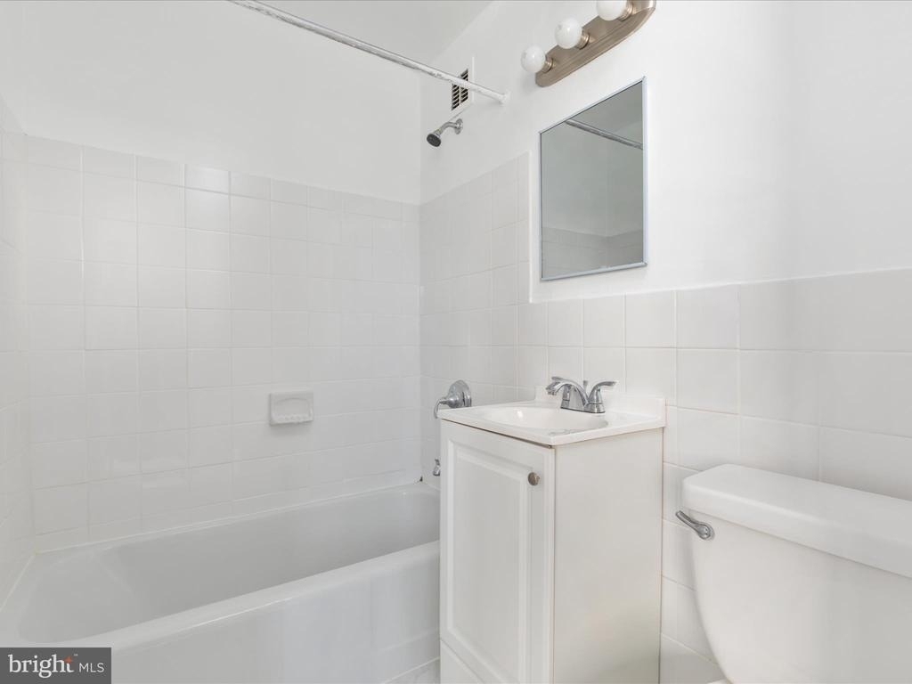 1111 Arlington Boulevard - Photo 4