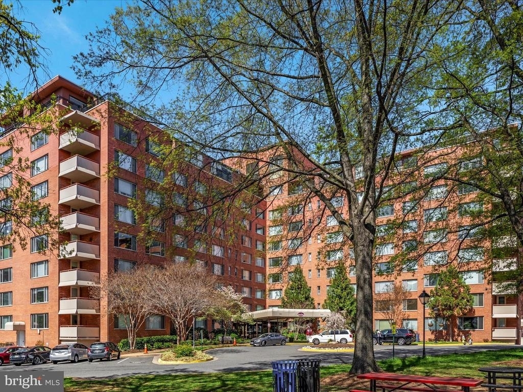 1111 Arlington Boulevard - Photo 1