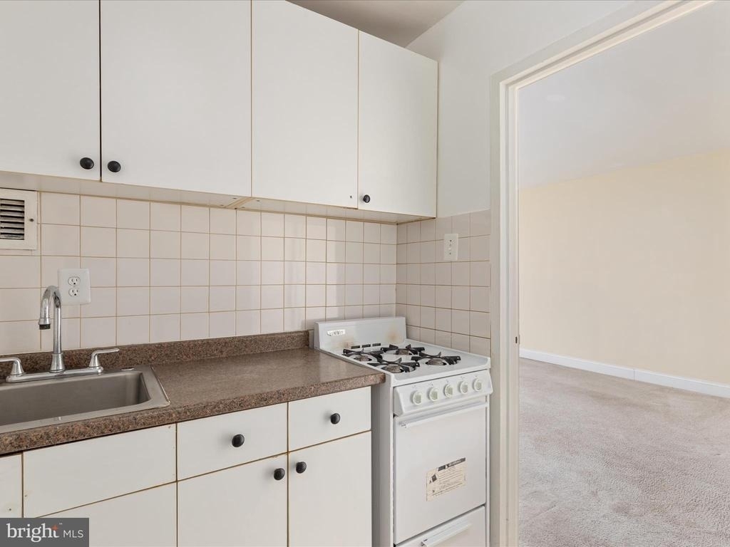 1111 Arlington Boulevard - Photo 9