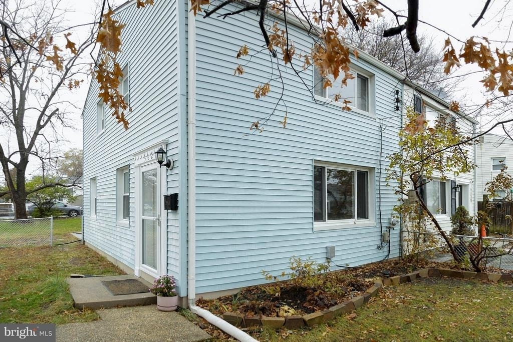 5627 8th Street S - Photo 33