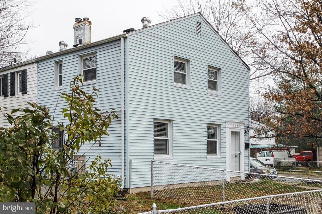 5627 8th Street S - Photo 37