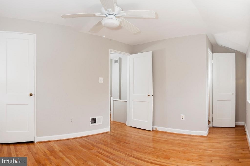 5627 8th Street S - Photo 13
