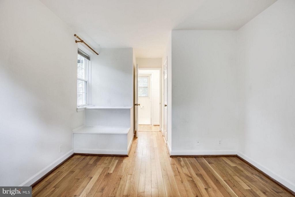 2983 Columbus Street - Photo 8