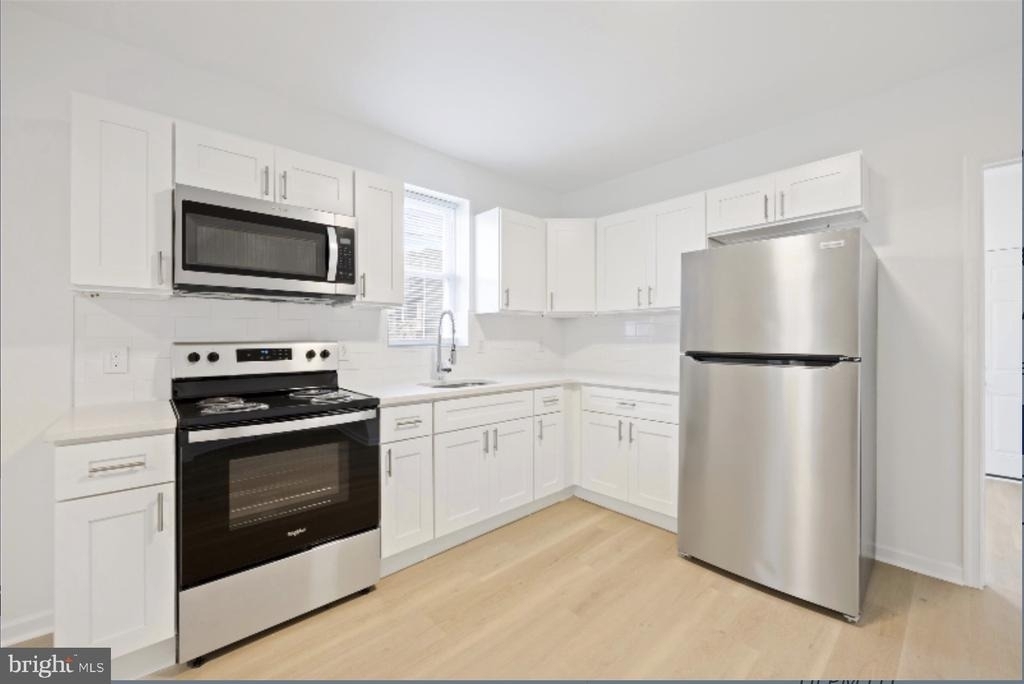 1101 S Peach Street - Photo 1