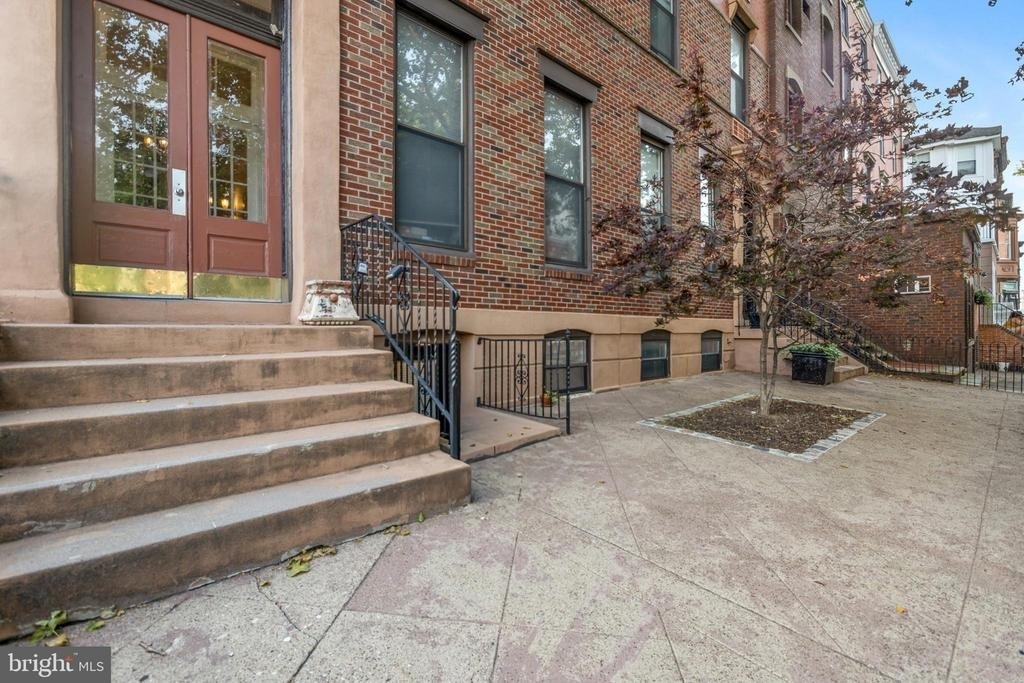 1326 S Broad Street - Photo 1