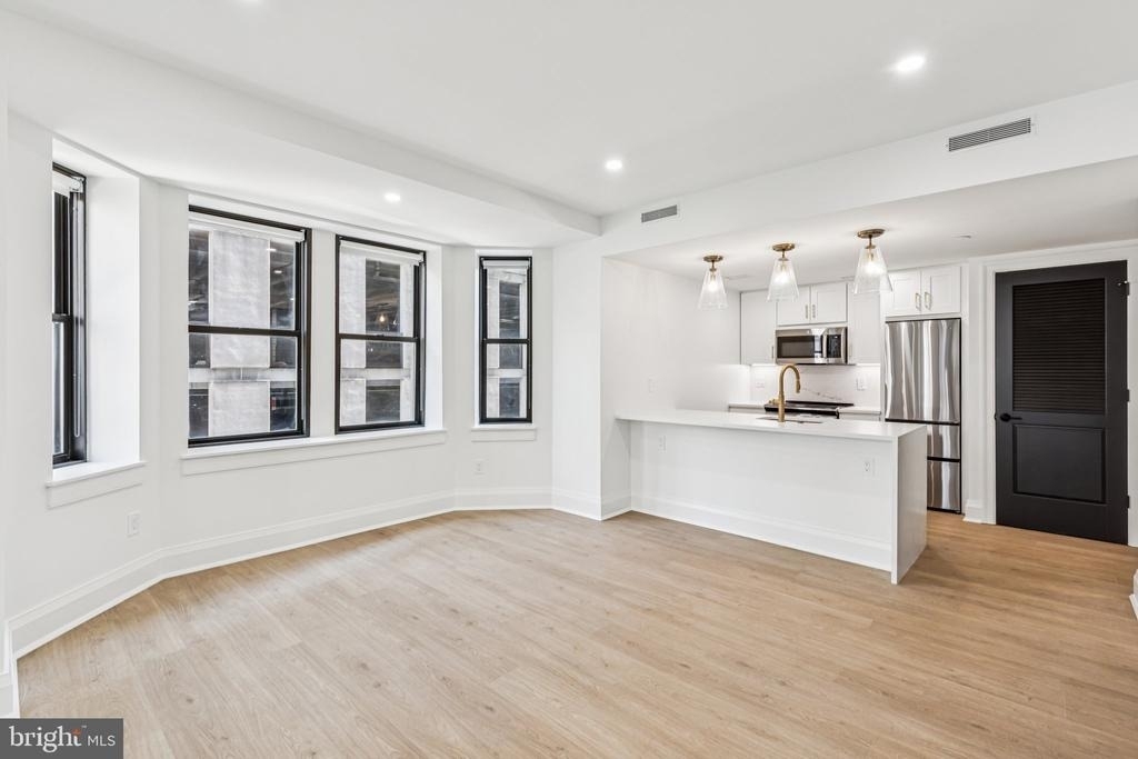 135 S 19th Street - Photo 0