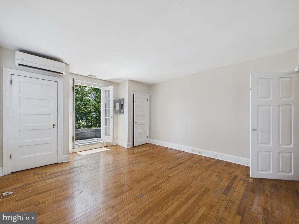 2220 Delancey Place - Photo 9
