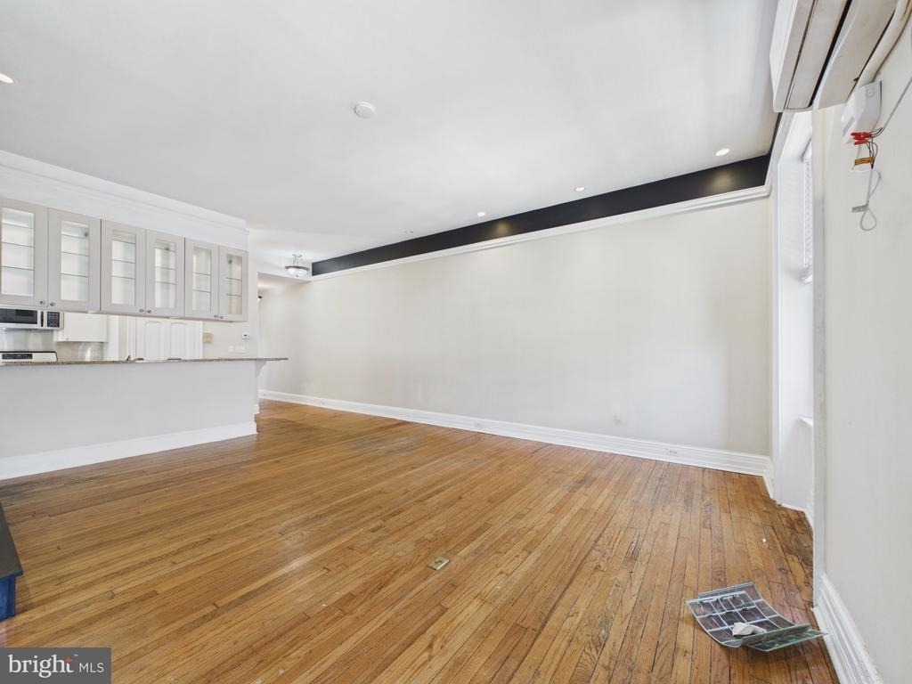 2220 Delancey Place - Photo 3