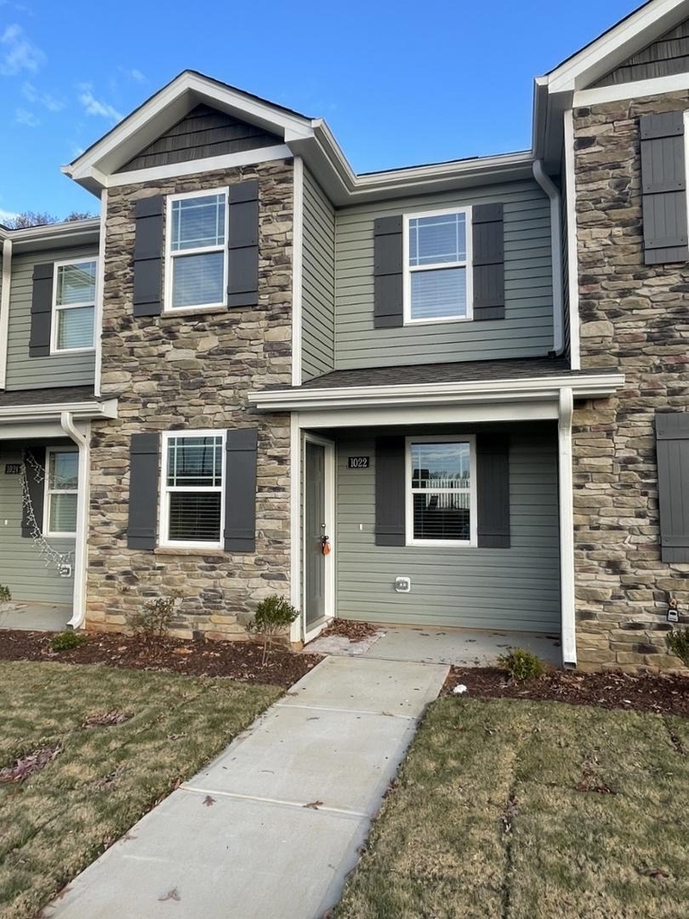 1022 Peony Lane - Photo 1