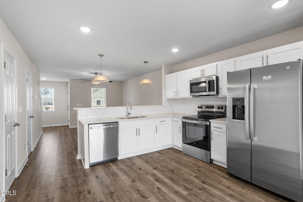 1025 Peony Lane - Photo 7