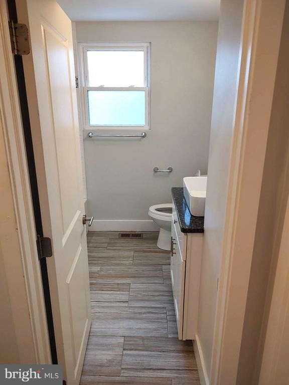 230 Wendover Street - Photo 18