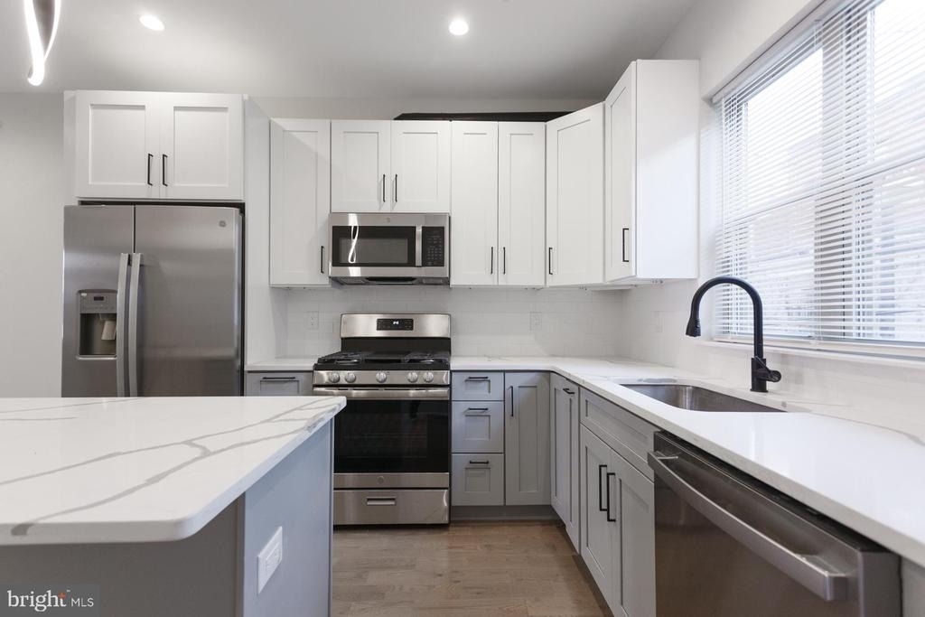 5126 Malcolm Street - Photo 2