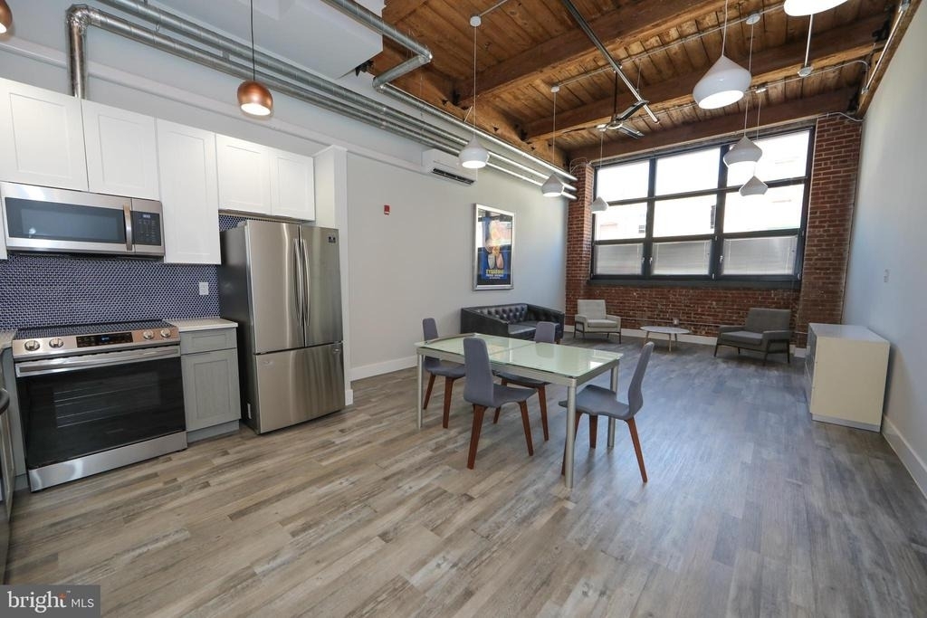 1825 E Atlantic Street - Photo 2