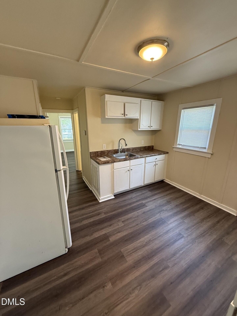 663 Coleman Street - Photo 3