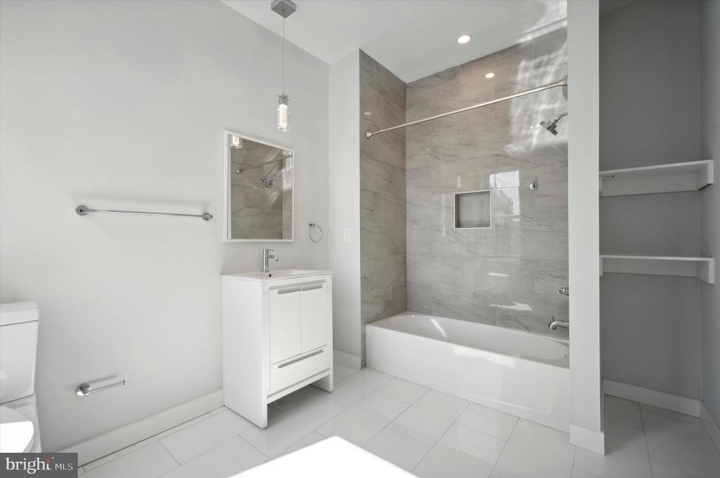 647 N 33rd Street - Photo 9
