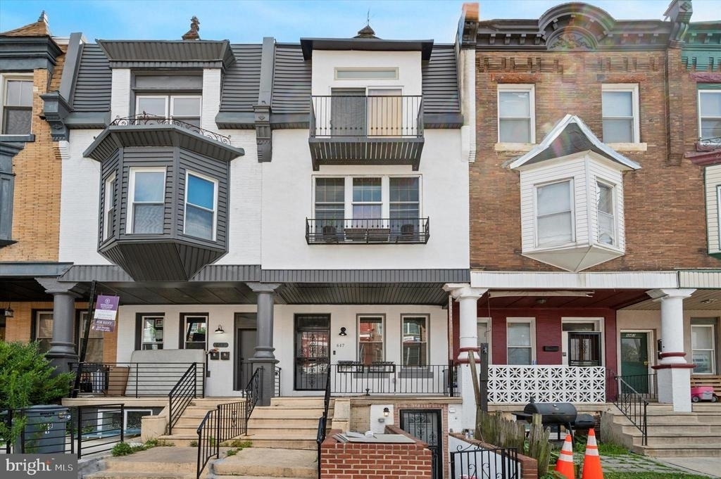 647 N 33rd Street - Photo 0