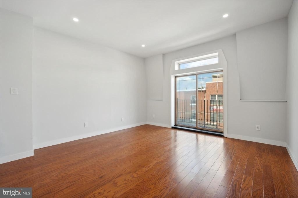 647 N 33rd Street - Photo 10