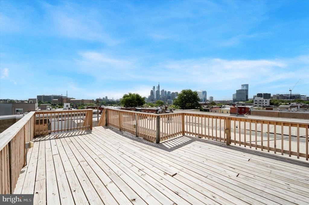 647 N 33rd Street - Photo 11