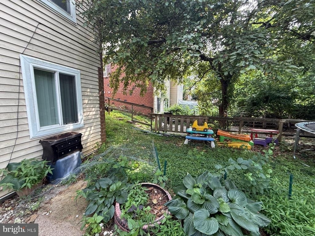 9388 Neil Road - Photo 10