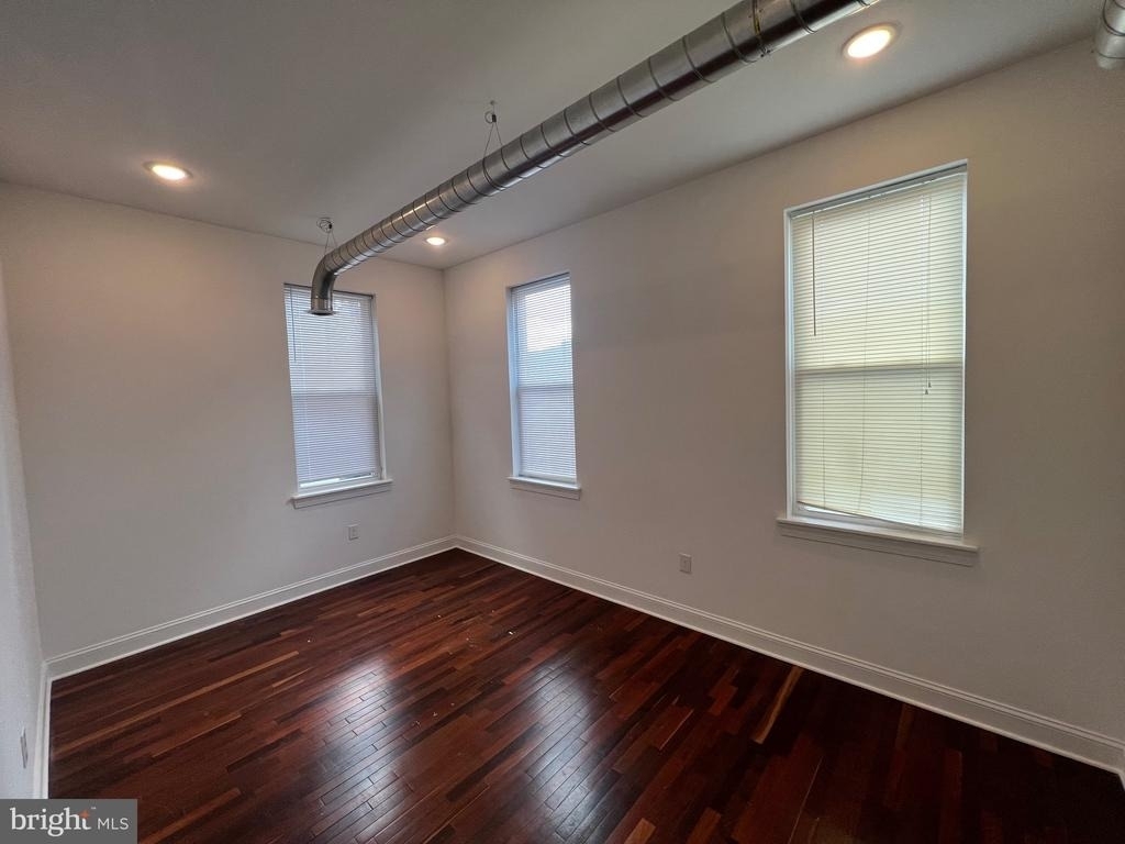 3228 W Diamond Street - Photo 7