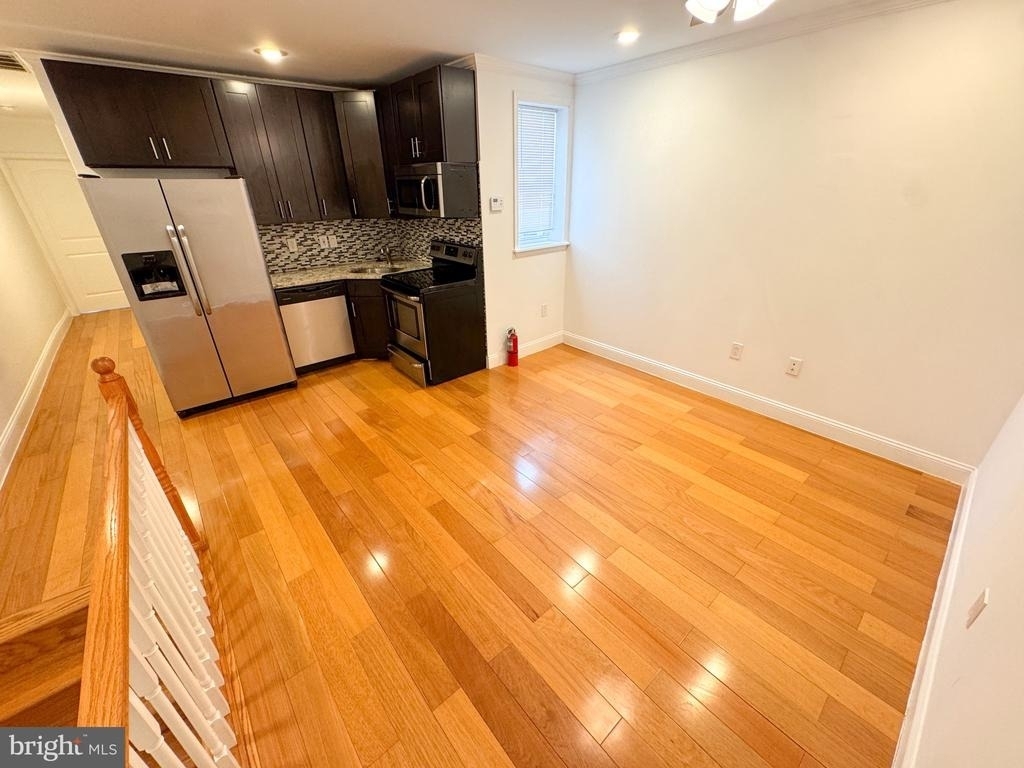 2329 S 15th Street - Photo 2