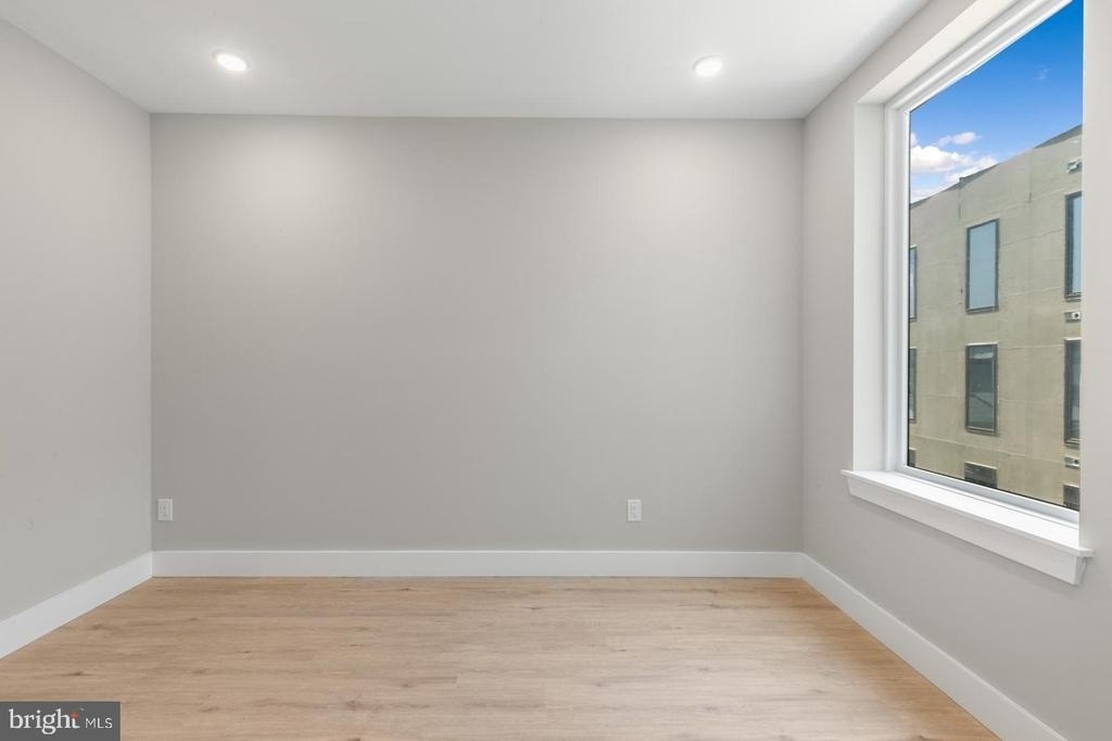 1144 Frankford Avenue - Photo 11