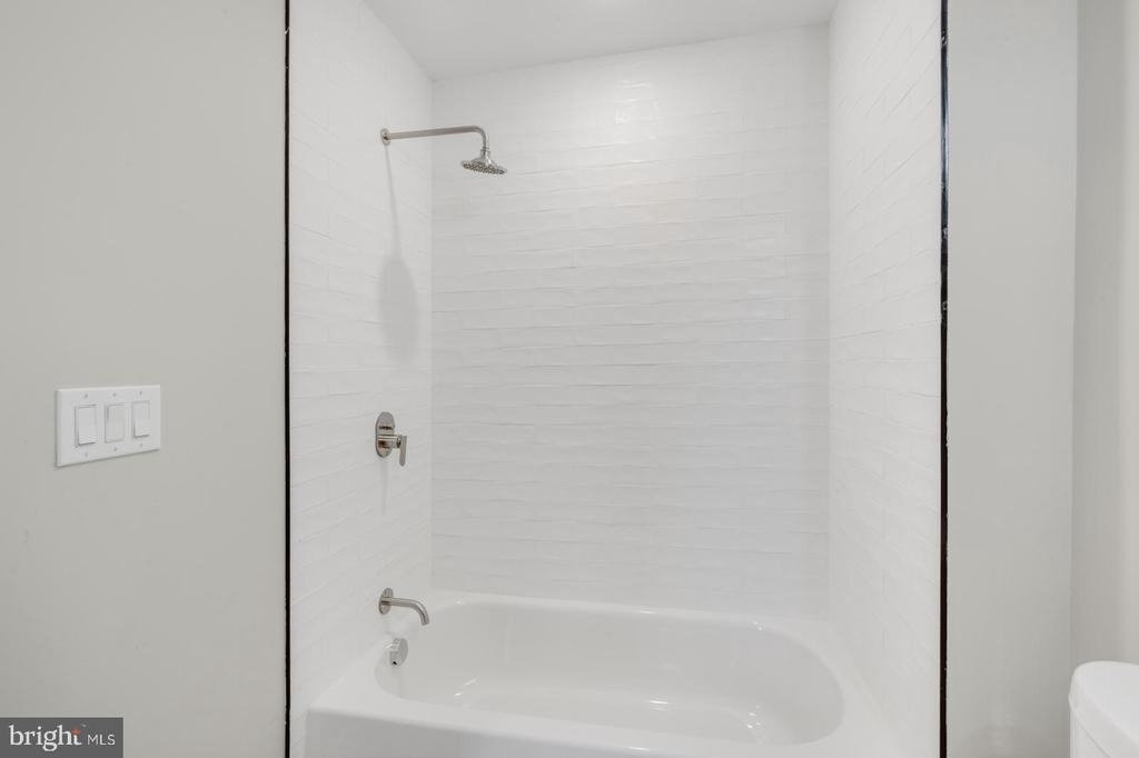 1144 Frankford Avenue - Photo 18