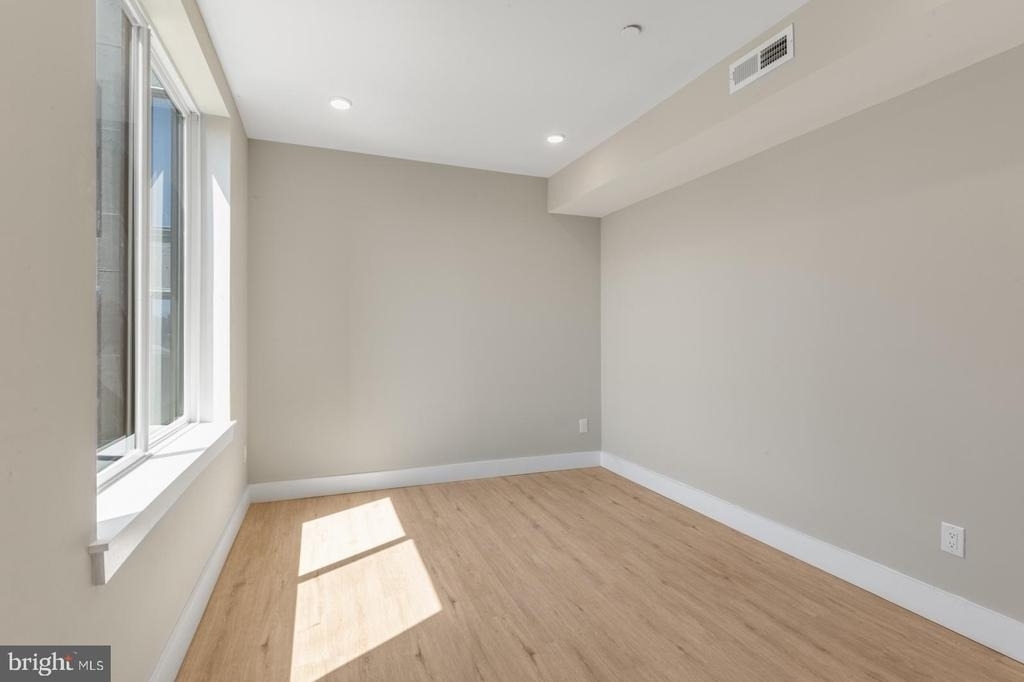 1144 Frankford Avenue - Photo 21