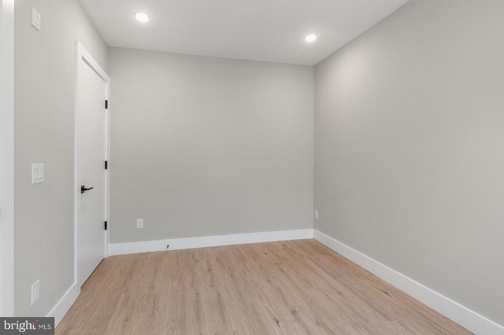 1144 Frankford Avenue - Photo 12