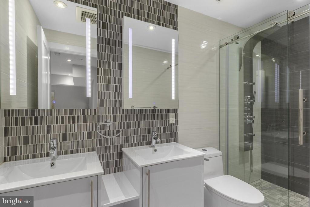 1526 Ridge Avenue - Photo 22