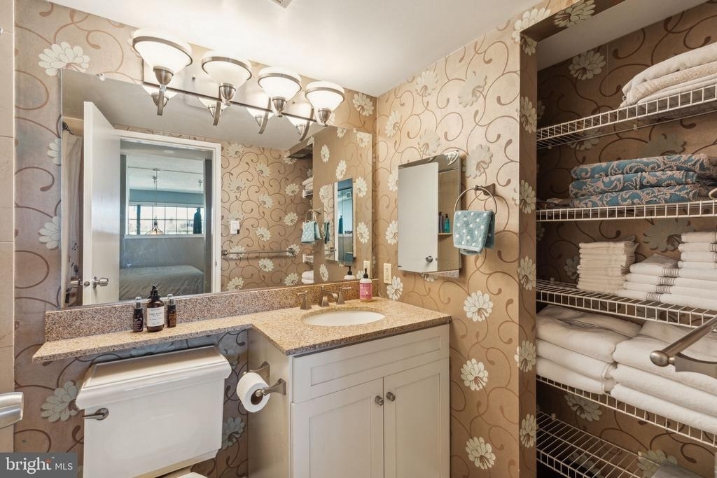 2429 Locust Street - Photo 32