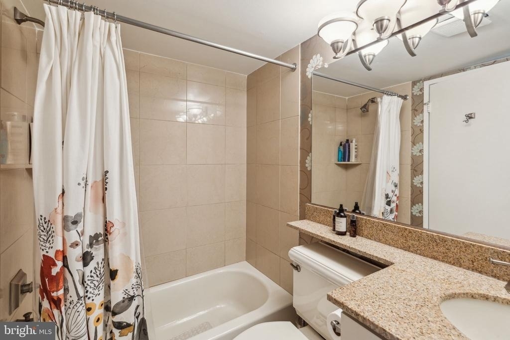 2429 Locust Street - Photo 33