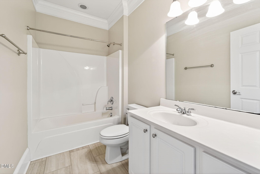 423 Waterford Lake Drive - Photo 8