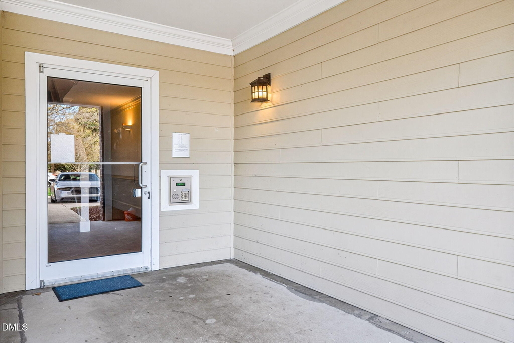 423 Waterford Lake Drive - Photo 1