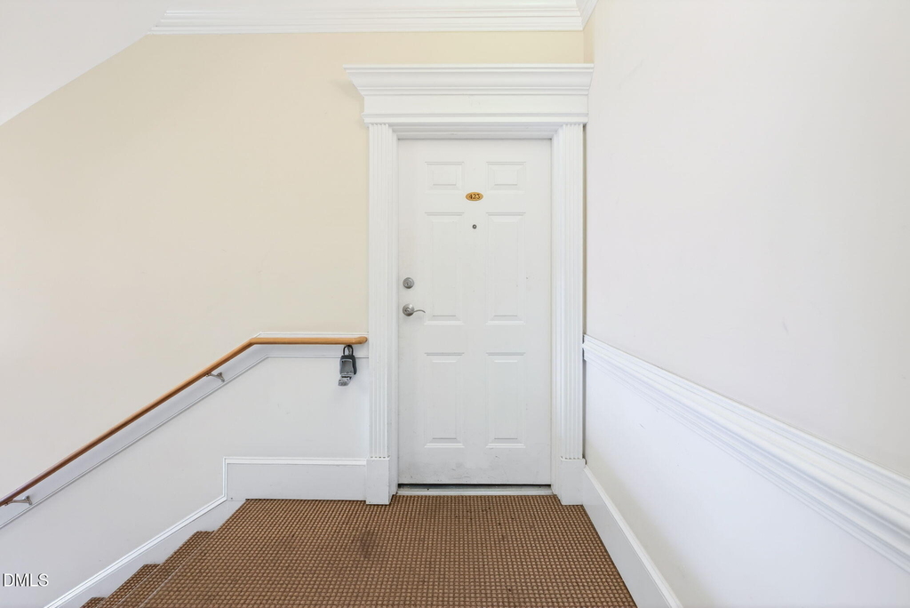423 Waterford Lake Drive - Photo 2