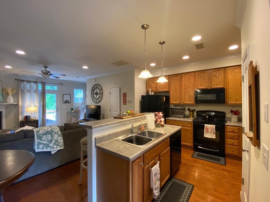 4646 Altha Street - Photo 4