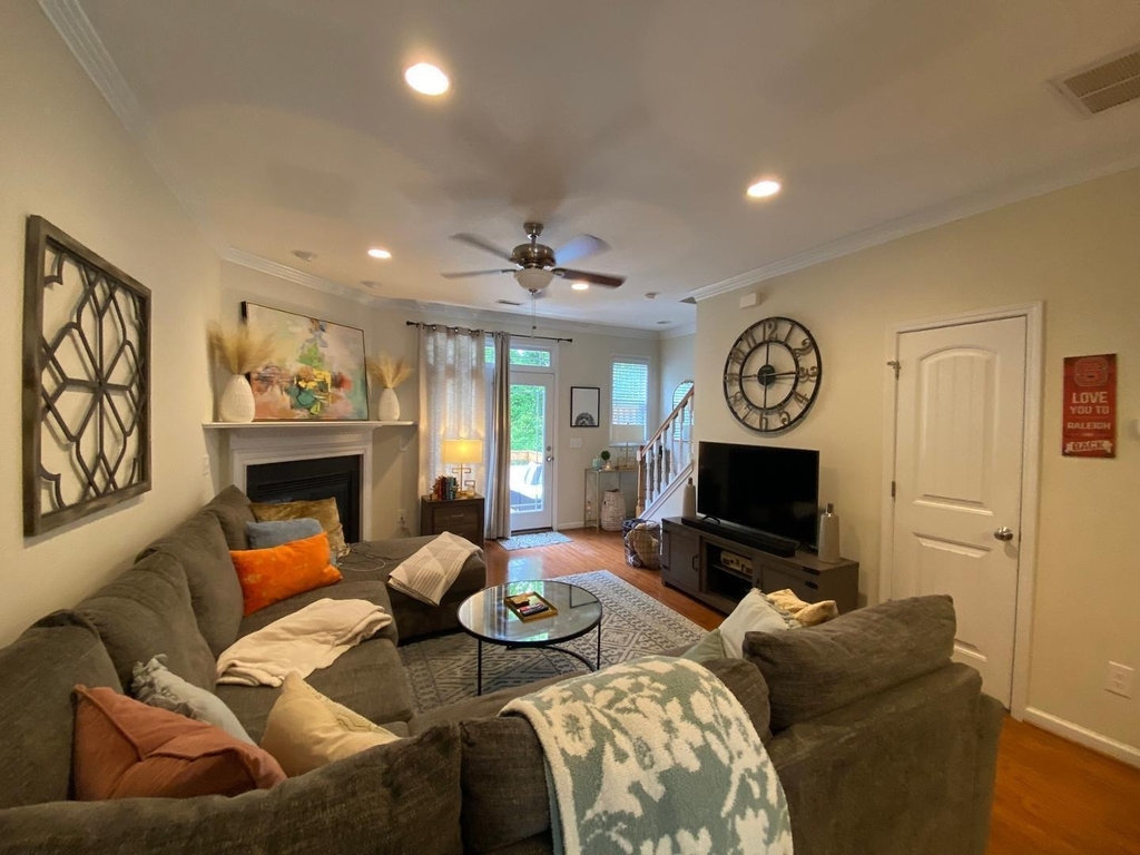 4646 Altha Street - Photo 6