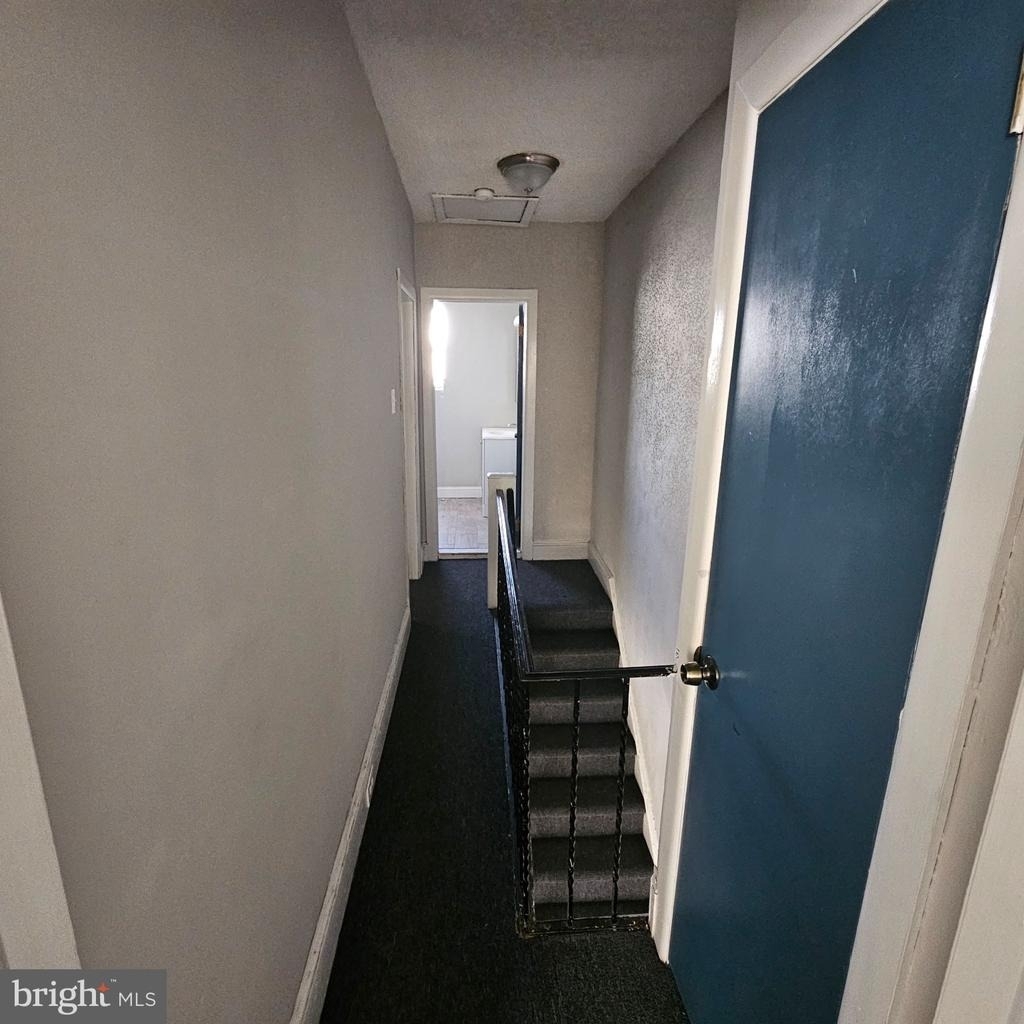 3963 3963 Wyalusing Avenue - Photo 13