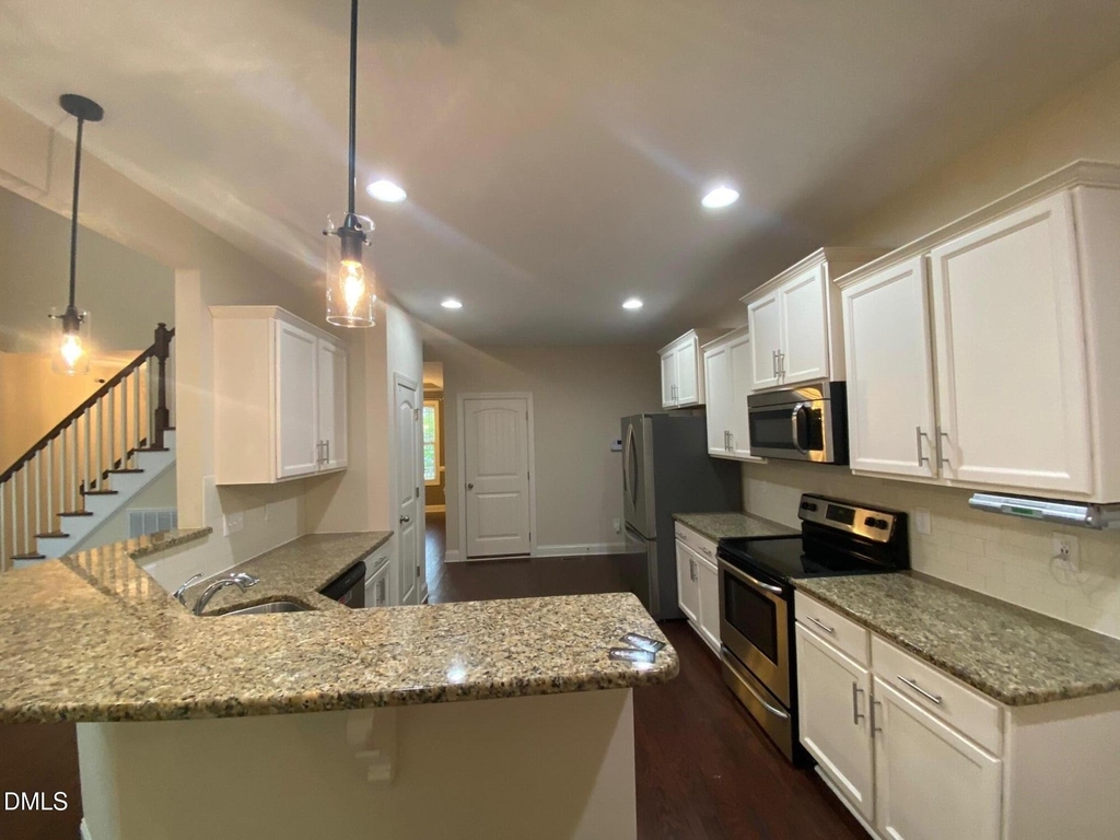 4016 Landover Peak Place - Photo 10