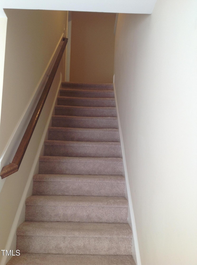 933 Ileagnes Road - Photo 8