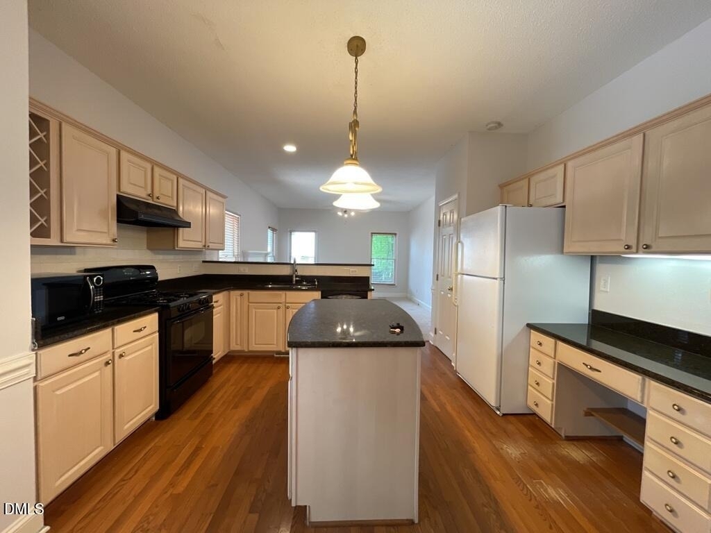 102 Longstock Court - Photo 4