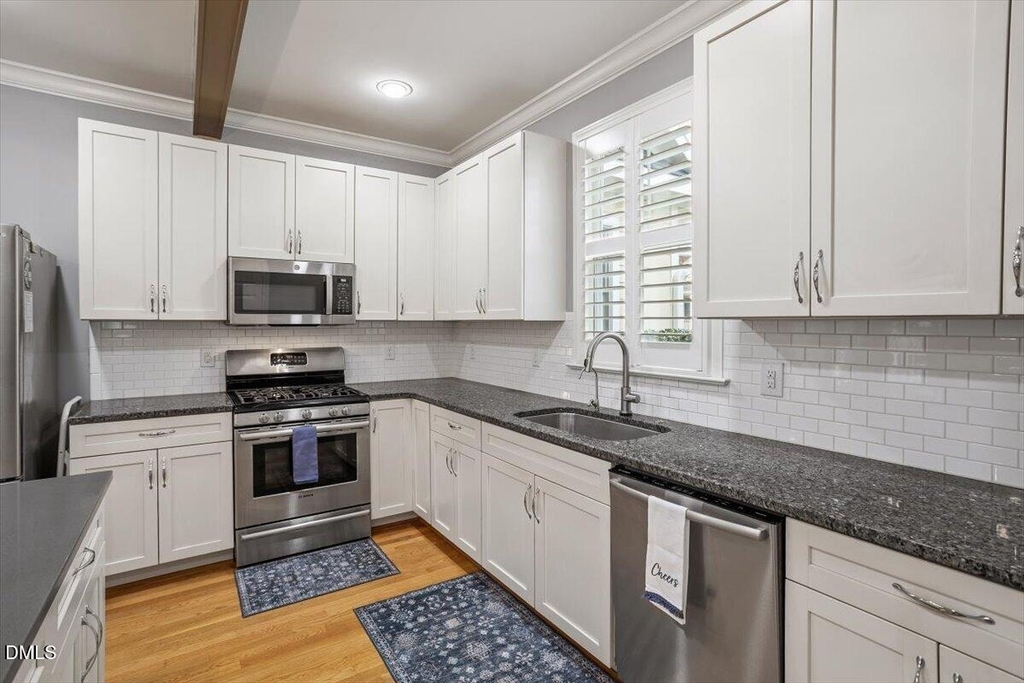 405 Jewell Drive - Photo 21