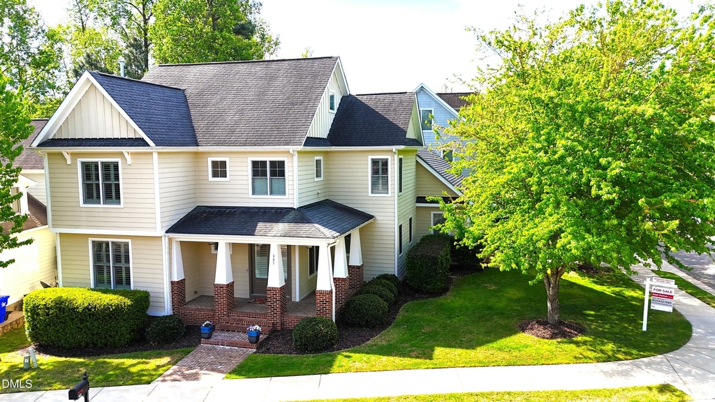 405 Jewell Drive - Photo 1