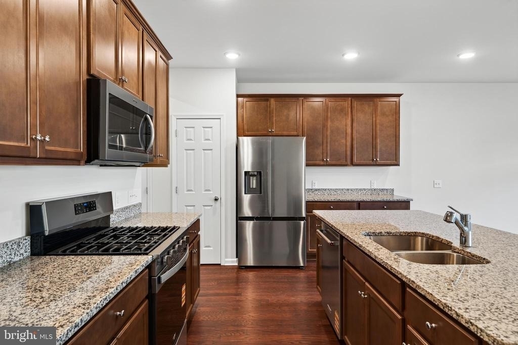 302 Milton Stamp Drive - Photo 5