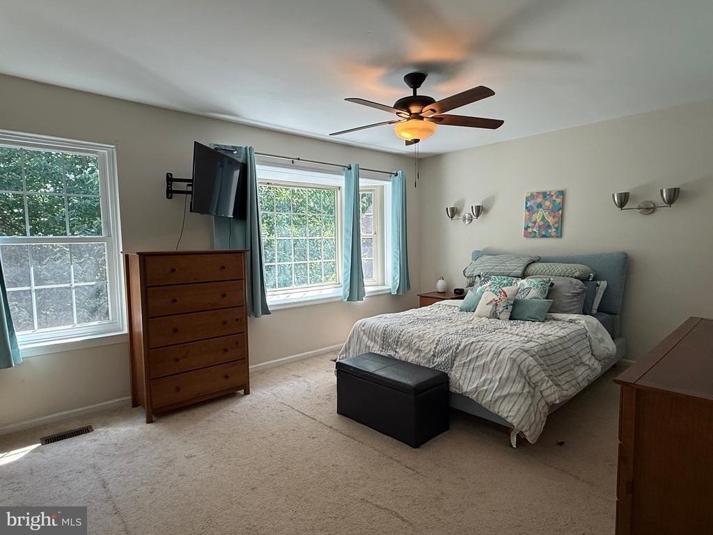 195 Longford Road - Photo 8