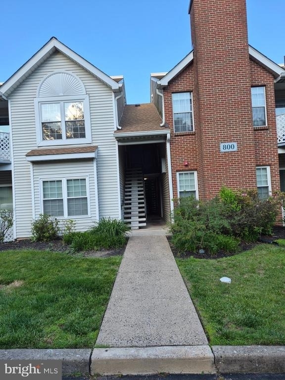 812 Diamond Drive - Photo 0