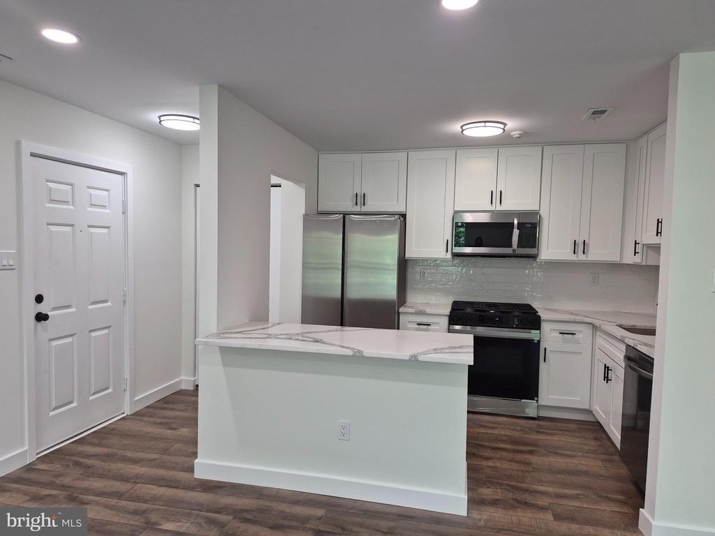 812 Diamond Drive - Photo 1